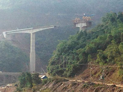 Đình chỉ công trình sập giàn giáo 4 người chết