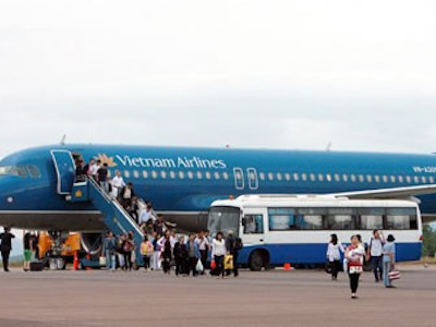 Máy bay Vietnam Airlines xin hạ cánh ưu tiên do trục trặc phanh