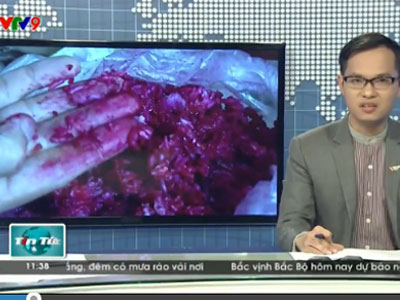 Clip: Cơm có màu đỏ lạ, để một tuần không thiu rữa gây hoang mang