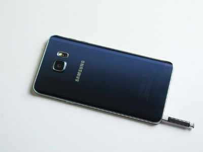 Galaxy Note 5 cũ giá hơn 10 triệu hút khách Việt