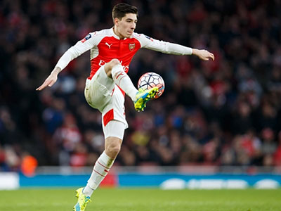 Hối hận vì bán Bellerin, Barca lên kế hoạch "sửa sai"