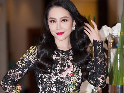 NSƯT Linh Nga: Cống hiến chứ không "ngồi chờ sung rụng"