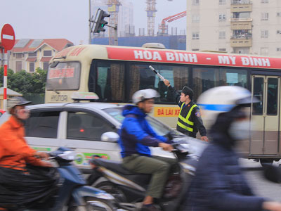 Bộ trưởng Thăng: "Biển báo GT bất hợp lý chưa thay được thì nhổ vứt đi cho tôi"