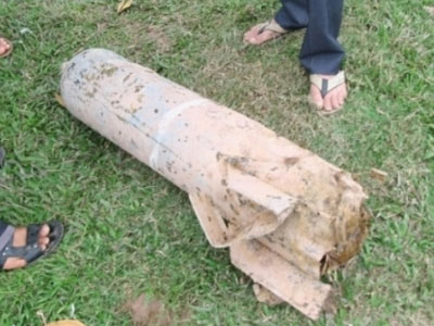 Hà Nội: Phát hiện quả bom 200kg chưa nổ trên ruộng lúa