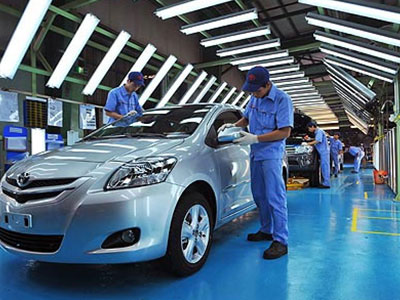 Ôtô nội địa cũng rục rịch tăng giá bán