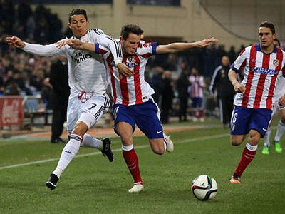 Real và Atletico bị cấm chuyển nhượng đến hè 2017