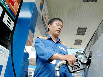 Vì sao Việt Nam chưa thể điều chỉnh giá xăng dầu theo ngày?