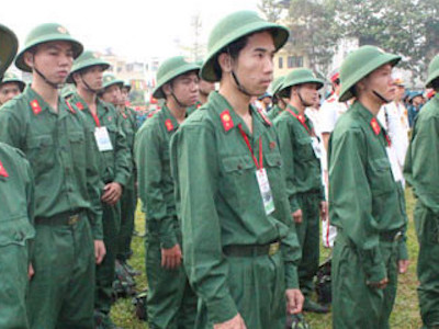 Bị cận thị sẽ không được gọi nhập ngũ
