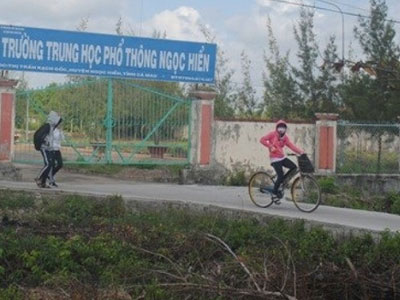 Tường trình của những nữ sinh bị thầy giáo "dùng đề đổi tình"