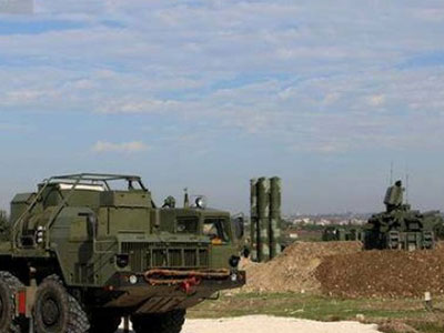 Mỹ dùng chiêu trò gì để mua được tên lửa S-300 của Nga?