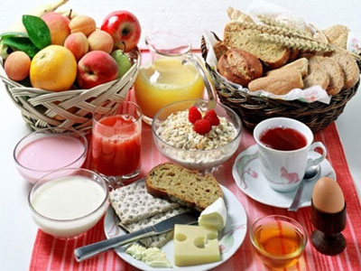 Ăn sáng thật nhiều bù cho cả ngày - sai lầm tai hại