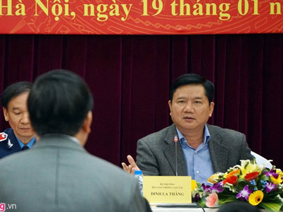 Bộ trưởng Thăng: "Biển báo ở lại thì người phải đi"