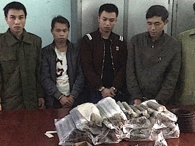 Công an hoá trang, ăn hoa chuối, lá rừng bắt nhóm khai thác vàng