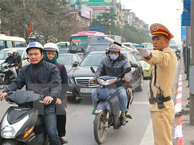 Giao thông Hà Nội thông suốt trong ngày đầu diễn ra Đại hội Đảng XII
