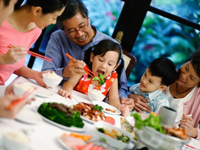 Nếu tôi tố cáo bí mật này, gia đình tôi có thể sụp đổ bất cứ lúc nào