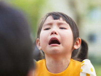 Ngao ngán cảnh phụ huynh "nhịn ăn, nhịn mặc" để chiều con