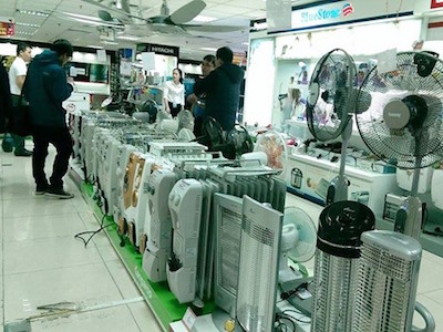Hà Nội rét đậm, quạt, túi sưởi cháy hàng