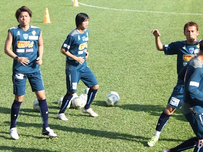 Yokohama FC “giã” Tuấn Anh nhừ tử trong buổi tập chính thức đầu tiên