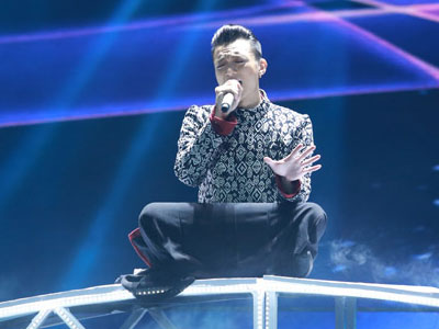 Clip: Team Soobin Hoàng Sơn trình bày ca khúc "Chị tôi"