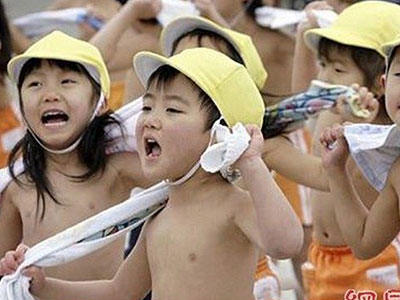 Vì sao Nhật Bản không cho trẻ nghỉ học khi rét 2 độ C?