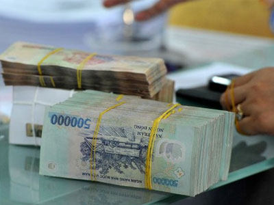 Ngân hàng cấp tập cho vay tiêu dùng sát Tết