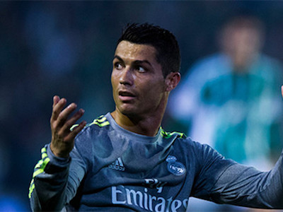 Ronaldo đánh nguội 5 cầu thủ trong 3 tháng