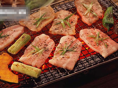 Ăn thịt ngày Tết: Nhớ 8 điều này để không rút ngắn tuổi thọ