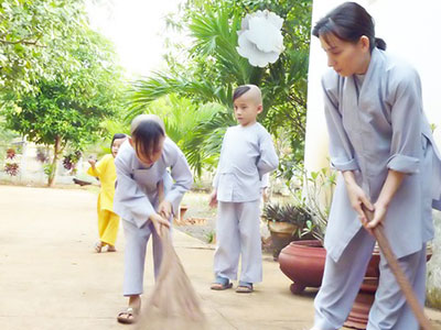 Đau xót trước cuộc đời nữ ca sĩ nhiều con nhất Việt Nam