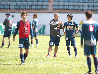 Tuấn Anh ngồi ngoài, Yokohama FC thất thủ trước Đà Nẵng