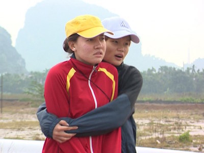 VĐV suýt ngất vì giá lạnh