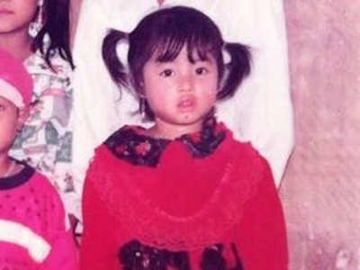 Tiết lộ ảnh thơ ấu "xinh từ trong trứng" của Phạm Hương