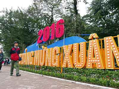 Hà Nội trang hoàng chào đón Tết