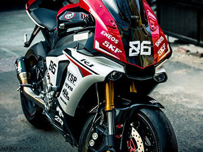 Yamaha R1 độ tem và đồ chơi của biker Sài thành