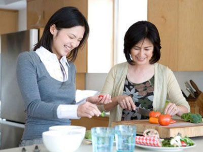 Bi hài chuyện "giường chiếu" của dâu phố về quê ăn Tết
