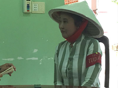 Bóng hồng trong áo tù và giấc mơ Tết: Nữ "đại gia" liếc trộm chồng
