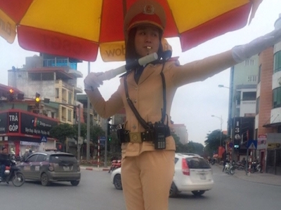 Nữ CSGT "lém lỉnh" và những lần khóc thầm khi màn đêm buông xuống