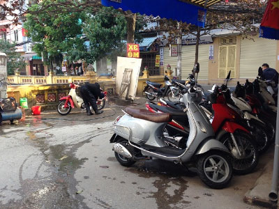 Ngày cuối năm: Rửa xe, làm đẹp đua nhau “chặt chém”