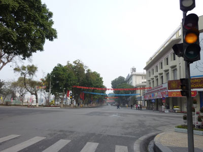 Đường phố Hà Nội, Sài Gòn vắng vẻ sáng mùng 1