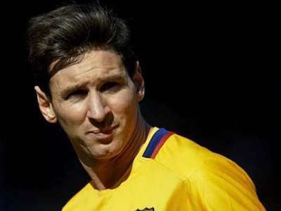 Barca bác tin đồn Messi phải phẫu thuật thận