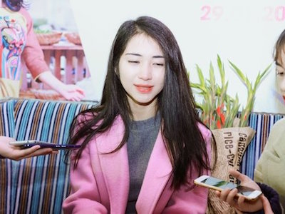 Hòa Minzy: "Bố tôi đang làm bảo vệ tại Sài Gòn"