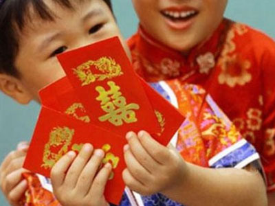 Phát điên vì bà nội mừng tuổi cháu... 10 nghìn đồng