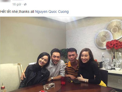 Hạ Vi ngả vào vai Cường Đô La giữa tiệc năm mới cùng bạn bè