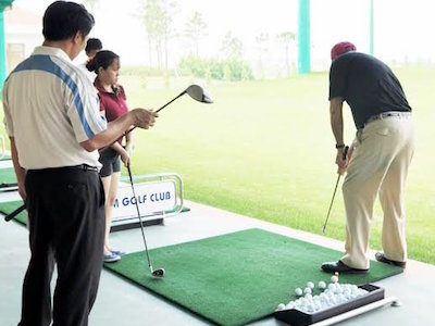 Lạ đời: Tây sang Việt Nam học chơi trò quý tộc