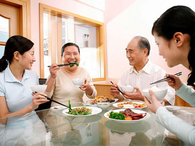 Về quê “hậu Tết”, nàng dâu tối mặt vì đủ màn chào hỏi khó đỡ