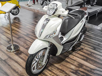 Cận cảnh Piaggio Medley 125 ABS 2016 “bằng xương, bằng thịt”