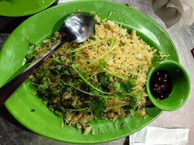 Nhà hàng Nha Trang bị tố 'chặt chém' và hất đồ ăn vào khách