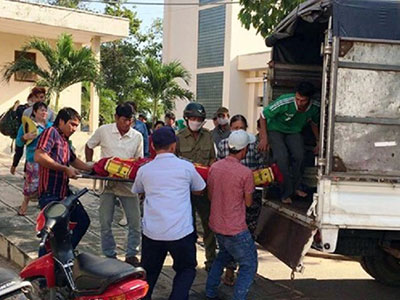 Bắt khẩn cấp bốn nghi can vụ truy sát nam sinh trước cổng trường