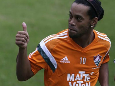 Newcastle từ chối ký hợp đồng với Ronaldinho