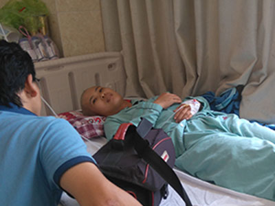 Con rể ngoại quốc dùng dao truy sát gia đình vợ lúc rạng sáng