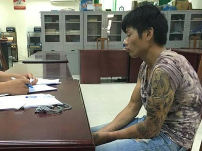 Níu kéo không được, tung clip quay cảnh "mây mưa" cho tình địch